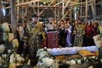 Винос та погребіння Святої Плащаниці у Спасо-Преображенському кафедральному соборі.