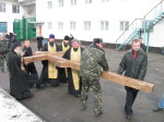 На території Житомирської виправної колонії № 4 освячено місце під будівництво храму. 