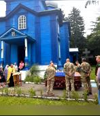 Життя захисника України обірвала війна: Бердичівщина провела в останню путь солдата Івана Шаповала