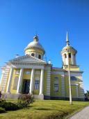 День Святого Духа: престольний празник зустрів Свято-Троїцький храм м. Бердичева